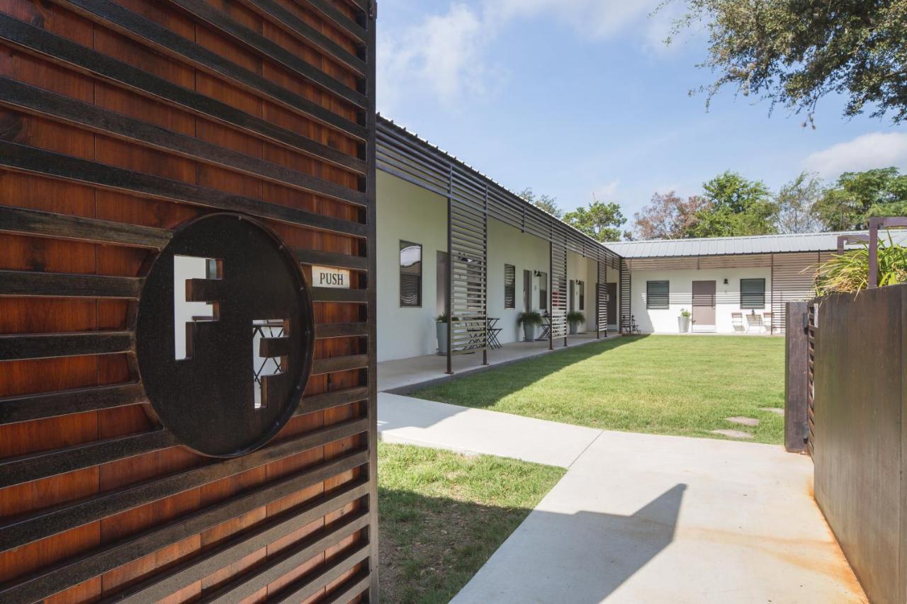 Hotel Flora And Fauna Wimberley Εξωτερικό φωτογραφία